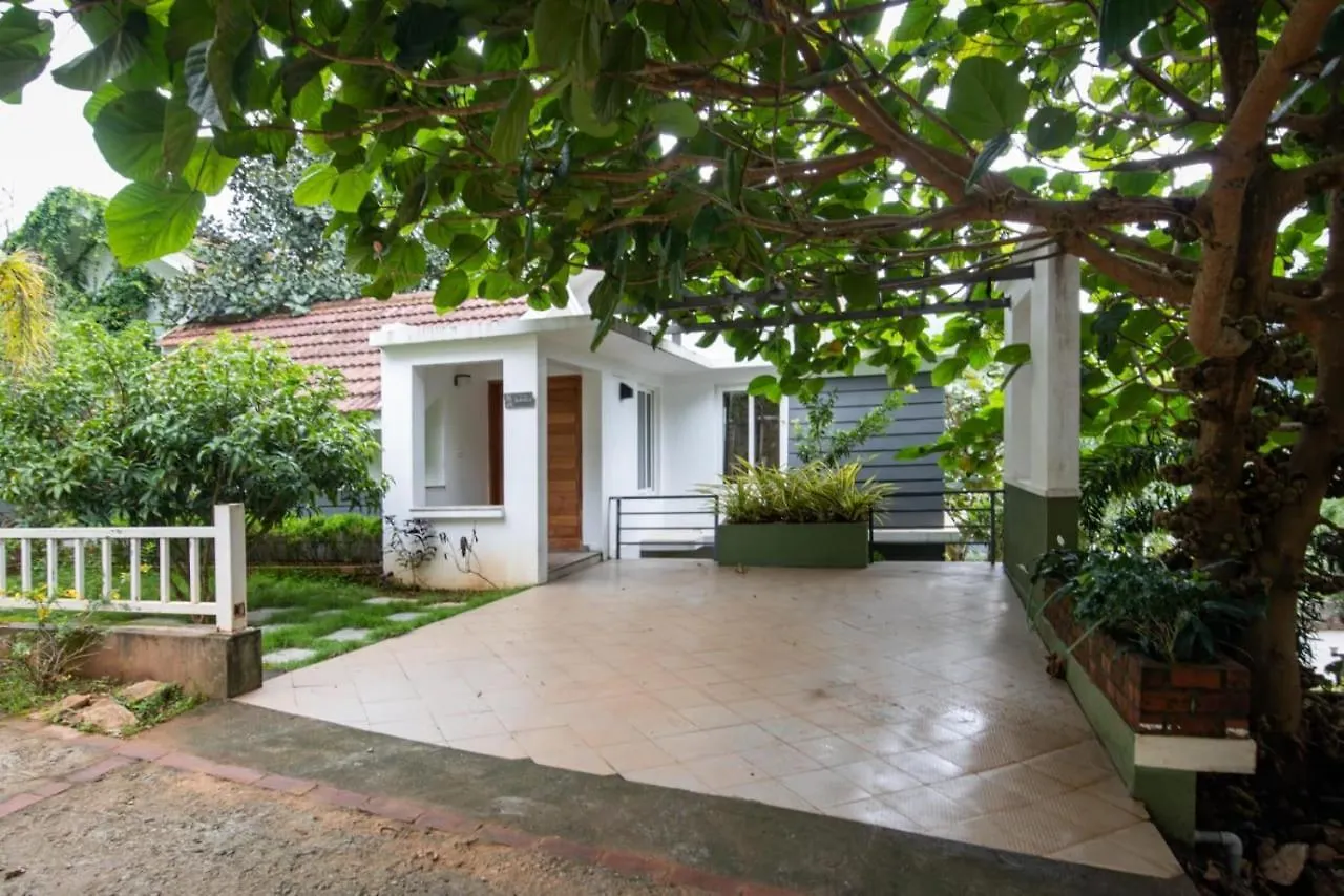 Dazzle Villa Resort Kalpatta